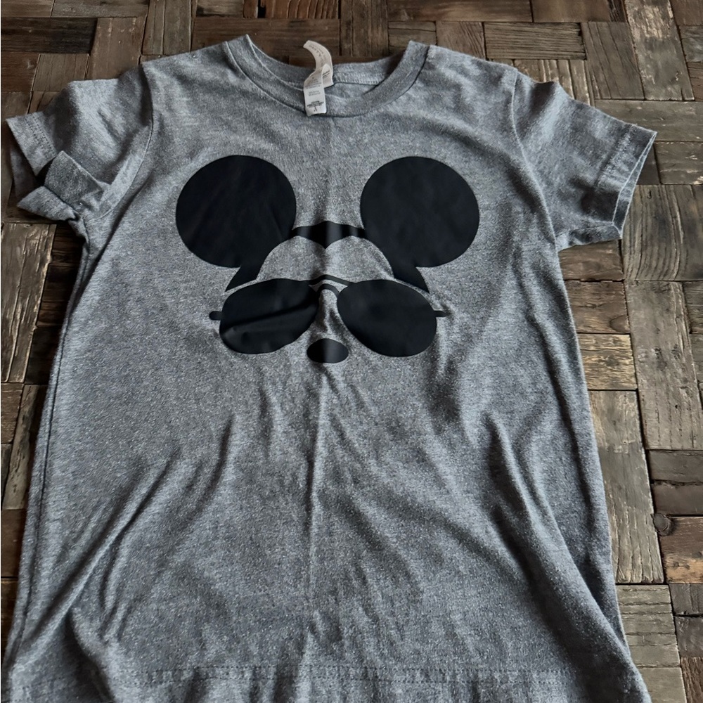 Gildan Charcoal Tee